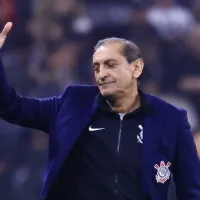 Corinthians é reprovado por Cicinho após 8 jogos com Ramón Díaz