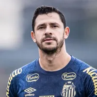 Situação de Giuliano é atualizada no CT Rei Pelé e tempo de afastamento preocupa o Santos