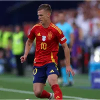 Dani Olmo enfrenta problema no Barcelona e tem estreia adiada em La Liga, afirma jornal