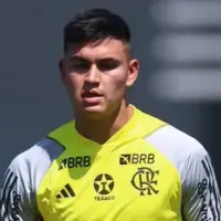Alcaraz sofre reviravolta e Tite decide começar Corinthians x Flamengo com argentino no banco