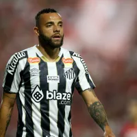 Torcida do Santos pede a saída de Guilherme do time titular após vitória sobre Brusque