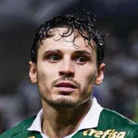 Raphael Veiga tem duas ofertas do exterior para sair do Palmeiras em 2024