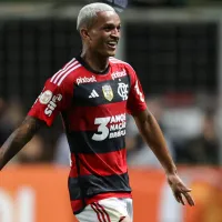 Wesley do Flamengo investe em nova estratégia e torcida se posiciona