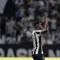 Botafogo vence Corinthians e abre distância na liderança do Brasileirão