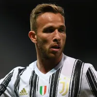 Arthur está encostado na Juventus-ITA