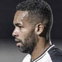 Alex Teixeira não é relacionado contra o Palmeiras e situação vem à tona no Vasco