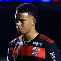PC Oliveira concorda com expulsão de Carlinhos em Grêmio x Flamengo: \'Não tem disputa de bola\'