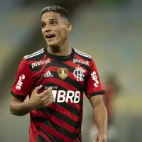 Thiaguinho retorna ao Flamengo, mas não está nos planos de Tite