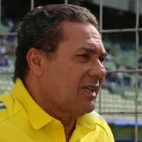 Apenas Luxemburgo fez uma temporada completa no Flamengo no século