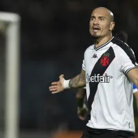 Atacante do Vasco é alvo de duras críticas da torcida após empate doloroso com o Juventude