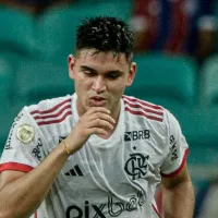 Carlos Alcaraz está fora do Flamengo por mais 3 jogos após punição do STJD