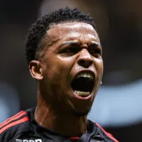 Rescisão contratual de Carlinhos no Flamengo está descartada e empréstimo é a maior possibilidade.