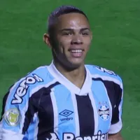 Vanderson liga alerta no Grêmio com negociação na Europa que pode render R$ 17 milhões