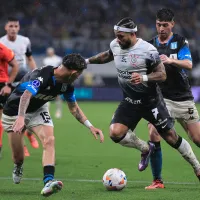 Corinthians e Racing empatam em noite de chuva e golaços