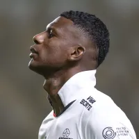 Arboleda erra gol incrível e torcida se revolta com o zagueiro