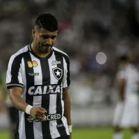 Ex-Botafogo marca golaço em estreia pela seleção uruguaia