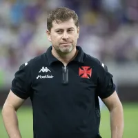 Roger Flores define futuro de Rafael Paiva após Vasco x Inter