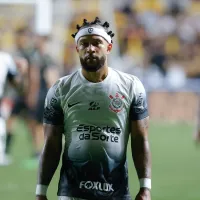 Com ajuda de Memphis Depay, Corinthians provoca Criciúma após polêmica com mascote
