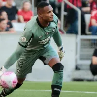 John vive emoção inesquecível após título histórico da Libertadores conquistado pelo Botafogo: ＂Prometi para minha filha＂