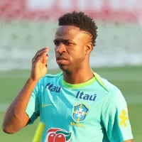 Denílson critica Vini Jr. e aponta motivo para desempenho ruim na Seleção Brasileira: “não consegue ser natural”