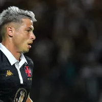 Capasso está de volta ao Vasco após empréstimo, mas ainda não define futuro