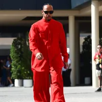 Lewis Hamilton visita sede da Ferrari e inicia aulas de italiano