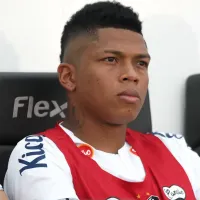 Santos rescinde com Billy Arce 