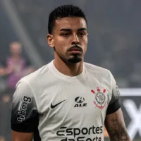 Postagem de André Carrillo no CT do Corinthians gera polêmica envolvendo forma física de Matheus Bidu