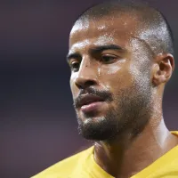 Rafinha contratado no Santos em 2025 não deve acontecer