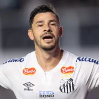 Giuliano se despede oficialmente do Santos