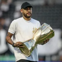 Neymar fecha acordo de 6 meses com o Santos e está de volta ao futebol brasileiro