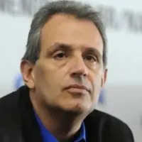 Flamengo aciona a FIFA contra Almería por dívida na venda de Lázaro