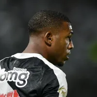 Rayan sofre racismo e Vasco repudia goleiro boliviano