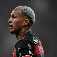 Manchester United acena com proposta por Wesley, do Flamengo