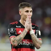 Varela vira problema no Flamengo e lesão complicada pode afastar lateral na sequência da temporada