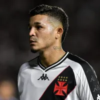 Adson comemora um ano no Vasco e projeta retorno aos gramados após lesão