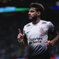 Yuri Alberto comemora gol pelo Corinthians chutando bandeira de escanteio do Palmeiras e depois é expulso