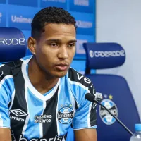 João Lucas toma decisão sobre sequência no Grêmio após críticas da torcida