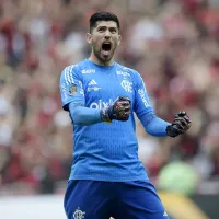 Rossi, goleiro do Flamengo, faz críticas à bola do Carioca: “Temos que treinar muito”