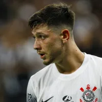Árbitro Wilmar Roldán empurra Rodrigo Garro em Corinthians x Universidad Central e causa polêmica 