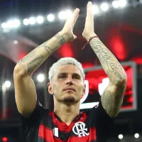 Varela recebe investida para jogar em rival do Flamengo e toma decisão sobre seu futuro