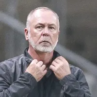 Fluminense de Mano Menezes ensaia ida ao tribunal para reverter situação contra o Flamengo