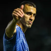 João Schmidt reprova papo inicial por renovação e volante pode deixar Santos