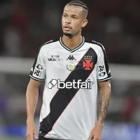 Torcida do Vasco pede nova dupla de zaga para a sequência da temporada