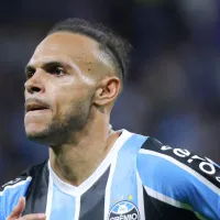 Martin Braithwaite recebe projetos em mãos e decide se irá permanecer no Grêmio