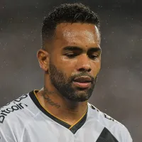 Alex Teixeira volta a ter chance no Vasco, mas atuações não empolgam