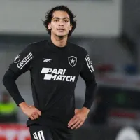 Matheus Nascimento deve retornar ao Botafogo após LA Galaxy abrir mão da opção de compra.