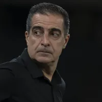 Torcida do Botafogo não se anima com vitória e pede saída de Renato Paiva