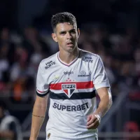 Oscar treina com bola, mas São Paulo projeta retorno só contra Libertadores