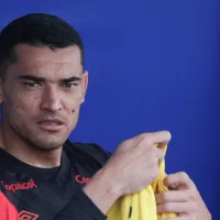 Hugo Souza fica, mas Corinthians avança por goleiro Santos, diz Nicola